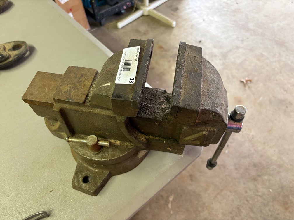 Cast Iron Swivel-Base Bench Vise with Anvil