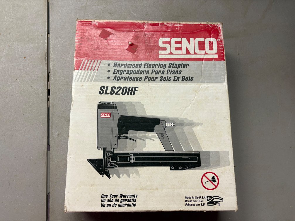 SENCO SLS20HF Pneumatic Hardwood Flooring Stapler