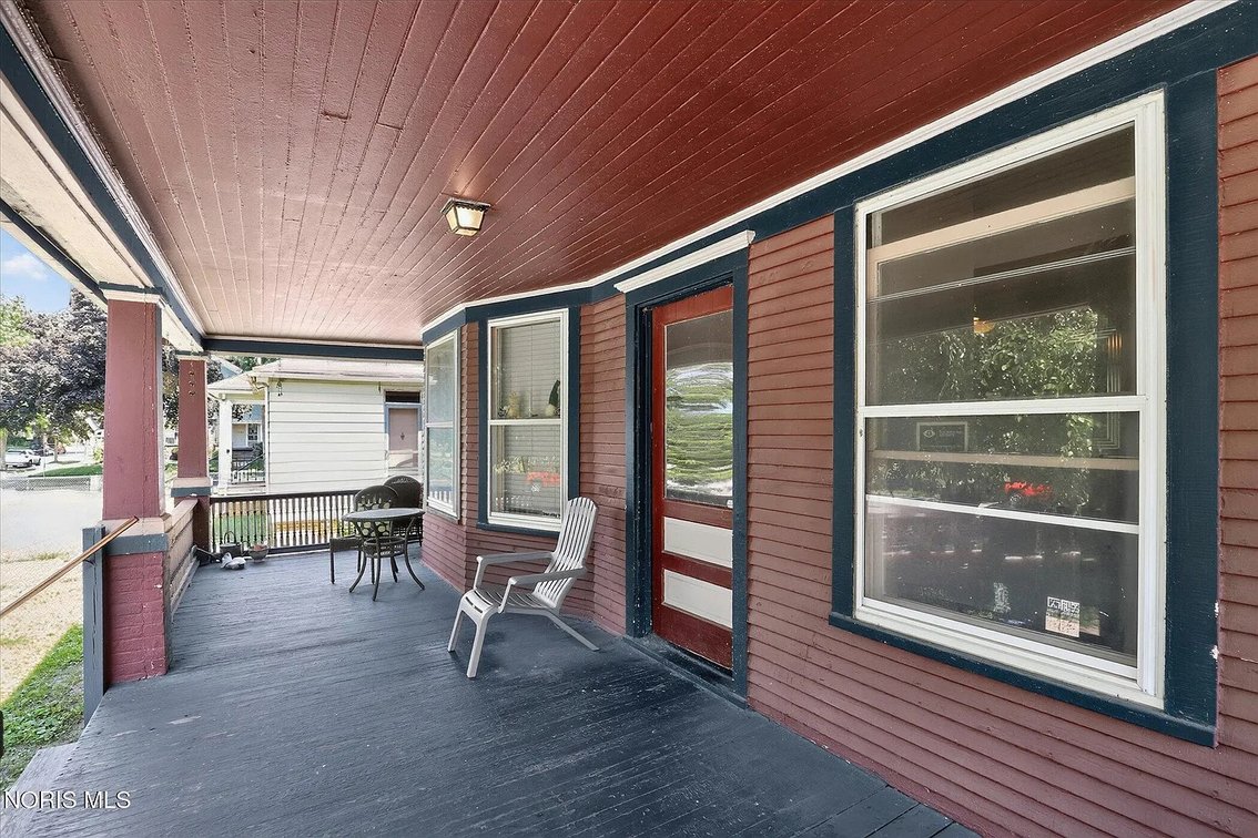 Image for MINIMUM BID AUCTION $100,000! 2268 Parkwood Ave