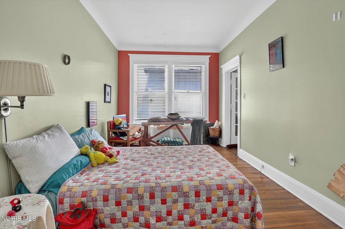 Image for MINIMUM BID AUCTION $100,000! 2268 Parkwood Ave