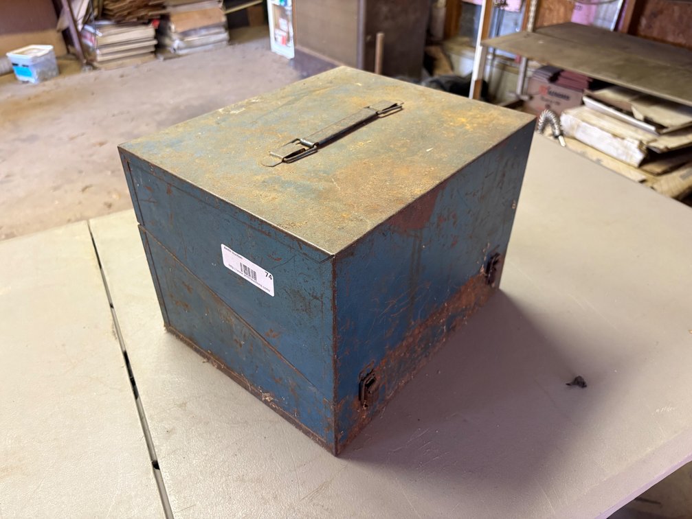 Bosch 7 1/4 in Circular Saw with Metal Carrying Case