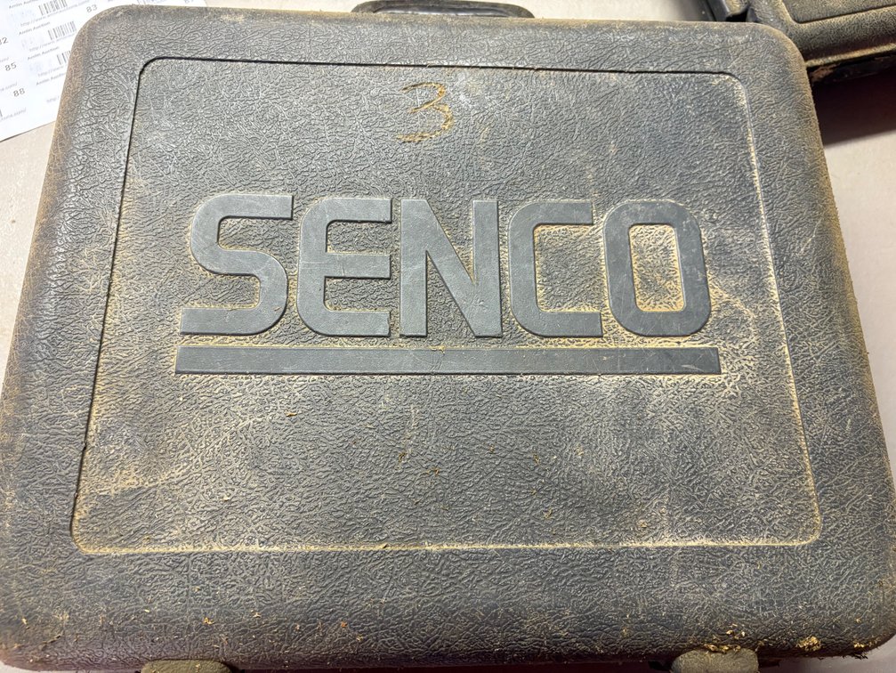 SENCO SFN40 Pneumatic Finish Nailer with Hard Case