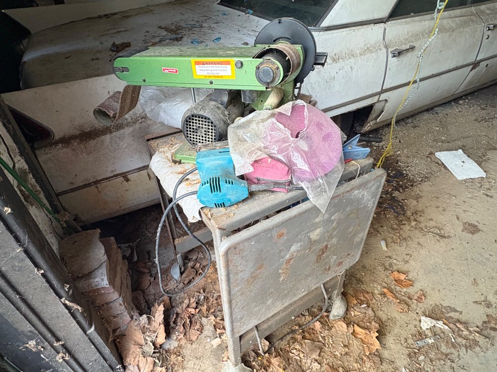 Bench Top Belt and Disc Sander, Handheld Sander, and Workbench