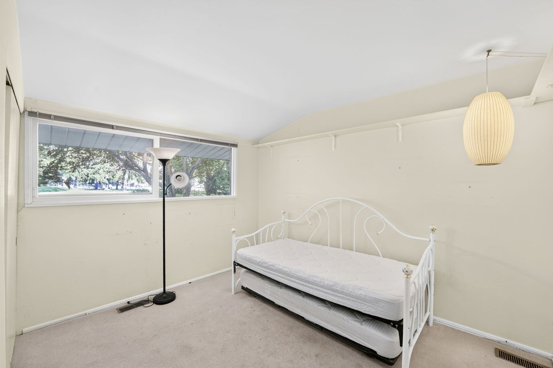 Image for MINIMUM BID AUCTION $99,000! 3534 E Lincolnshire Blvd