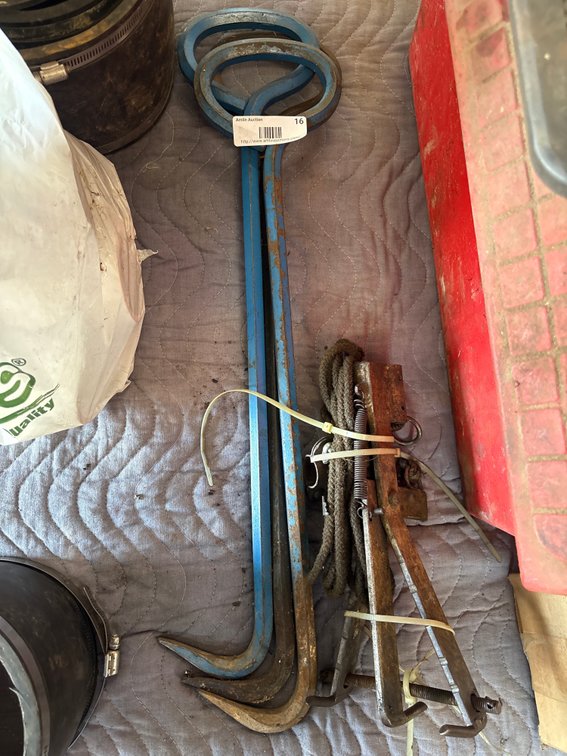 Manhole lid hooks