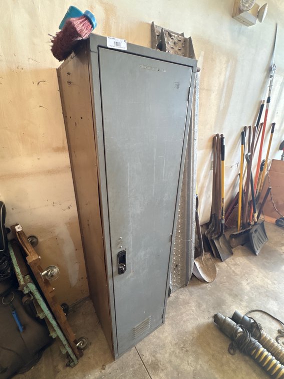 Single-Tier Metal Storage Locker & Push Broom