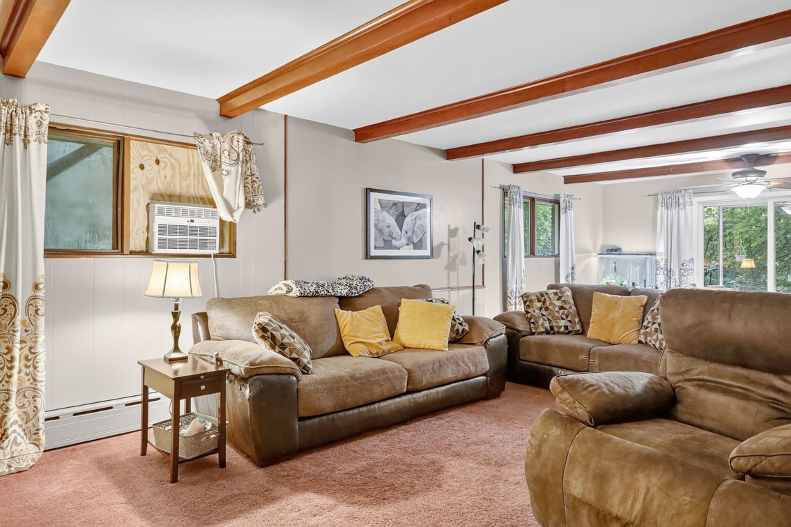 Image for MINIMUM BID AUCTION $119,000! 7993 Mohawk Trl