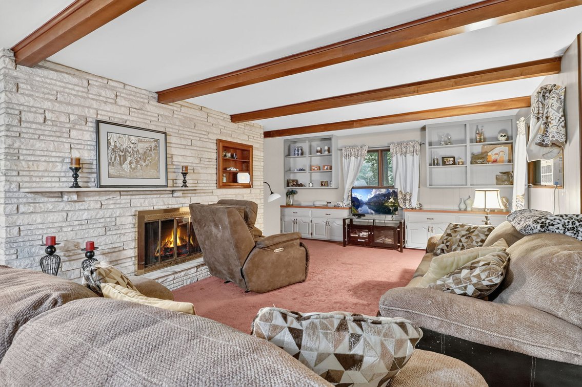 Image for MINIMUM BID AUCTION $119,000! 7993 Mohawk Trl