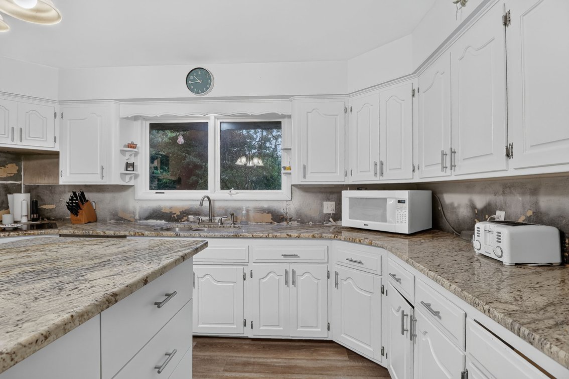 Image for MINIMUM BID AUCTION $119,000! 7993 Mohawk Trl