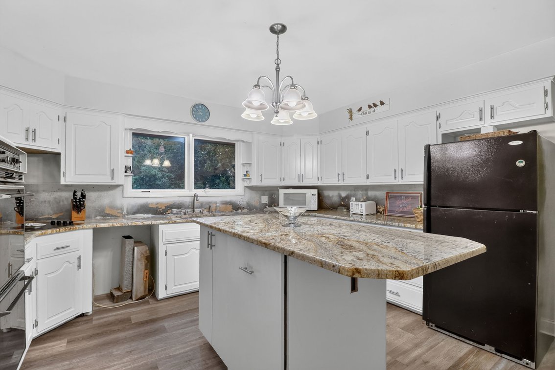 Image for MINIMUM BID AUCTION $119,000! 7993 Mohawk Trl