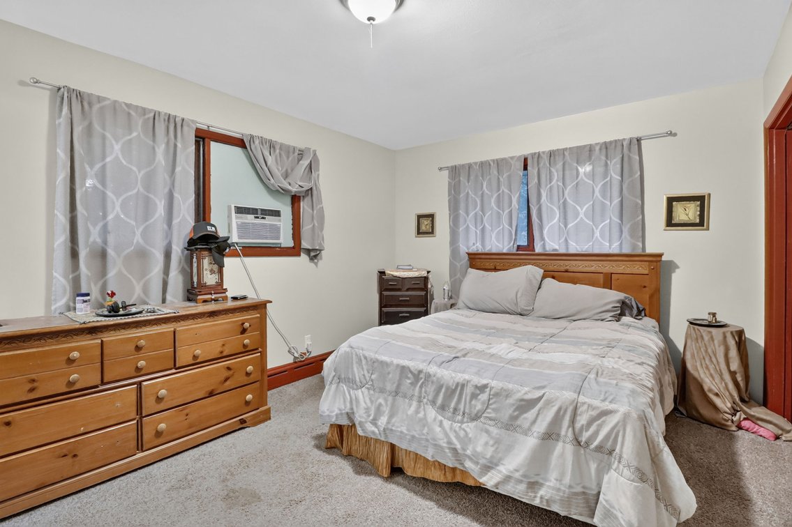 Image for MINIMUM BID AUCTION $119,000! 7993 Mohawk Trl