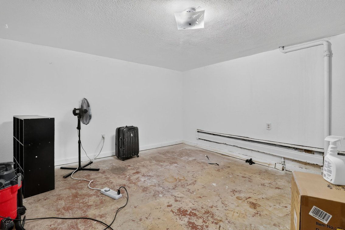 Image for MINIMUM BID AUCTION $119,000! 7993 Mohawk Trl