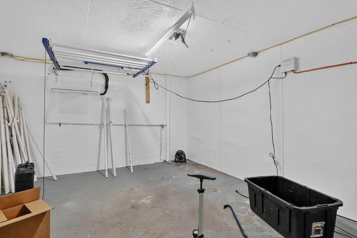 Image for MINIMUM BID AUCTION $119,000! 7993 Mohawk Trl
