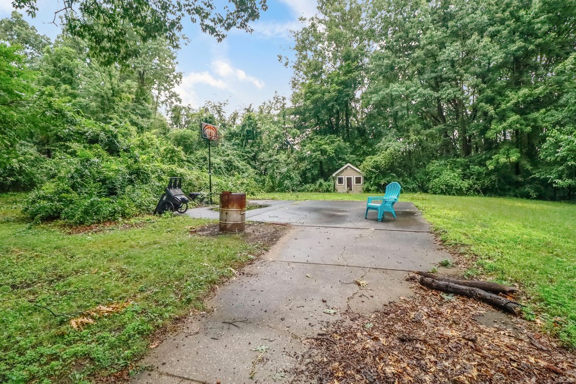 Image for MINIMUM BID AUCTION $119,000! 7993 Mohawk Trl