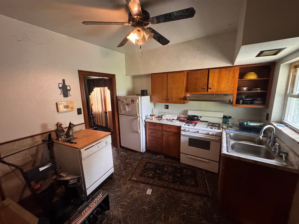 Image for Absolute Auction! 335 E Lake St