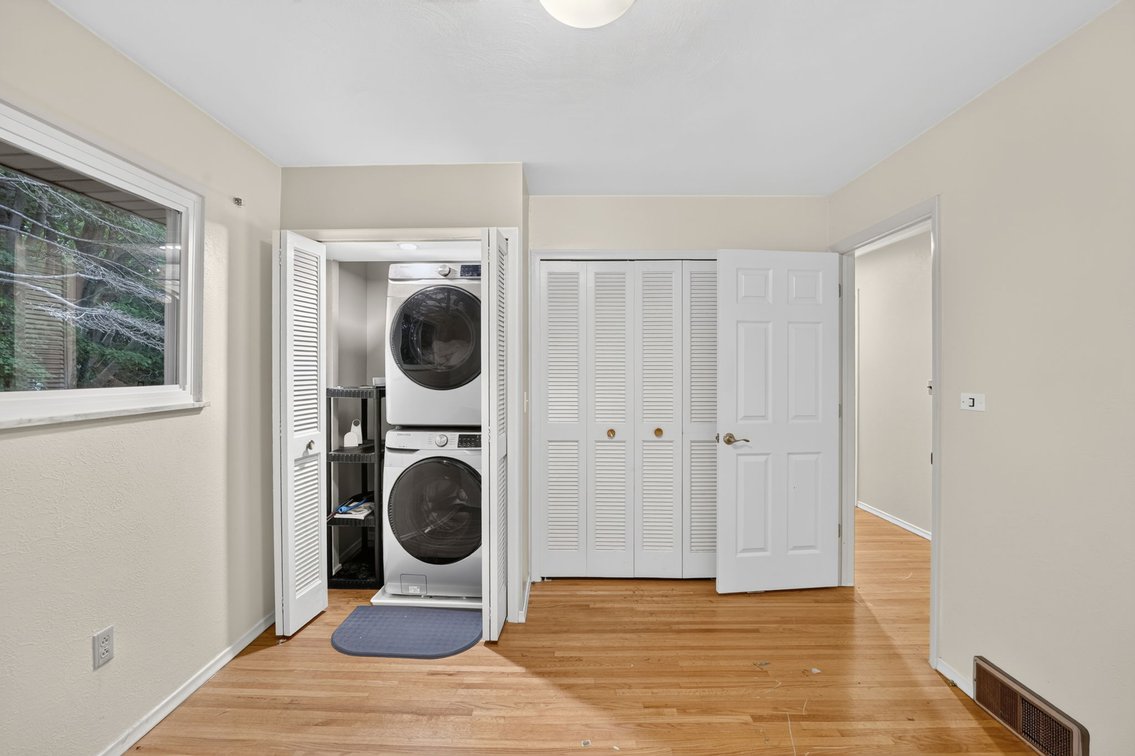 Image for MINIMUM BID AUCTION $199,000! 1037 Westbrook Dr