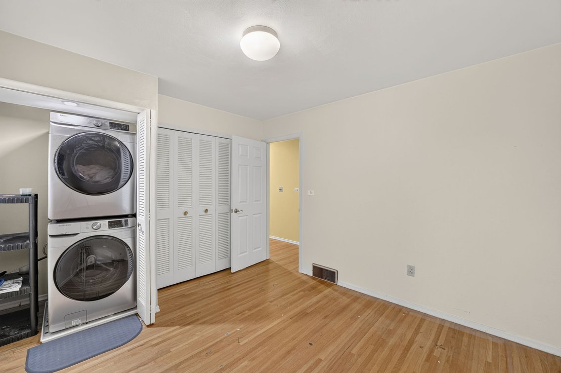 Image for MINIMUM BID AUCTION $199,000! 1037 Westbrook Dr