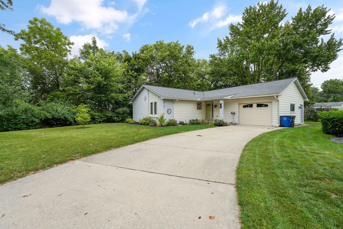 Image for MINIMUM BID AUCTION $199,000! 1037 Westbrook Dr