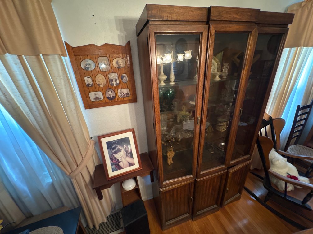 Image for Sewing machine, Vintage photography equipment, Furniture and more ONLINE ONLY AUCTION!