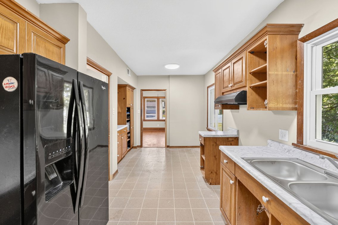 Image for MINIMUM BID AUCTION $89,000! 2206 Glendale Ave