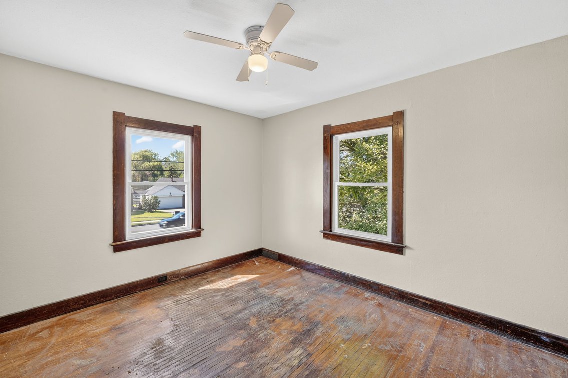 Image for MINIMUM BID AUCTION $89,000! 2206 Glendale Ave