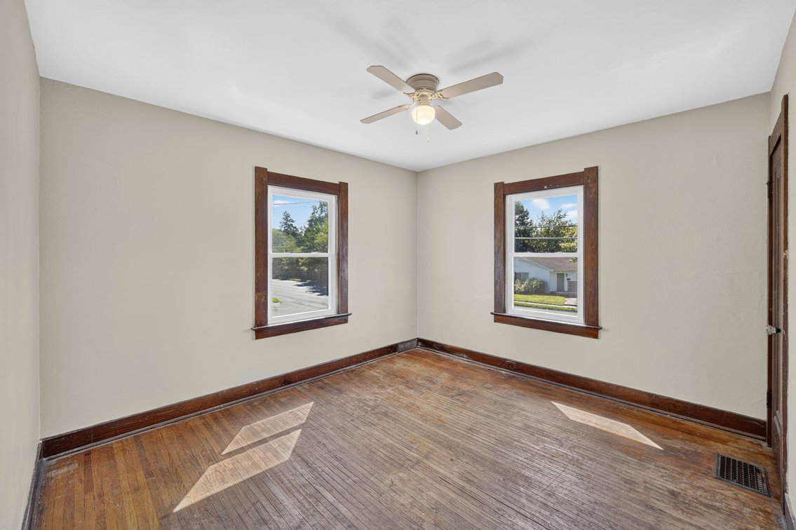 Image for MINIMUM BID AUCTION $89,000! 2206 Glendale Ave