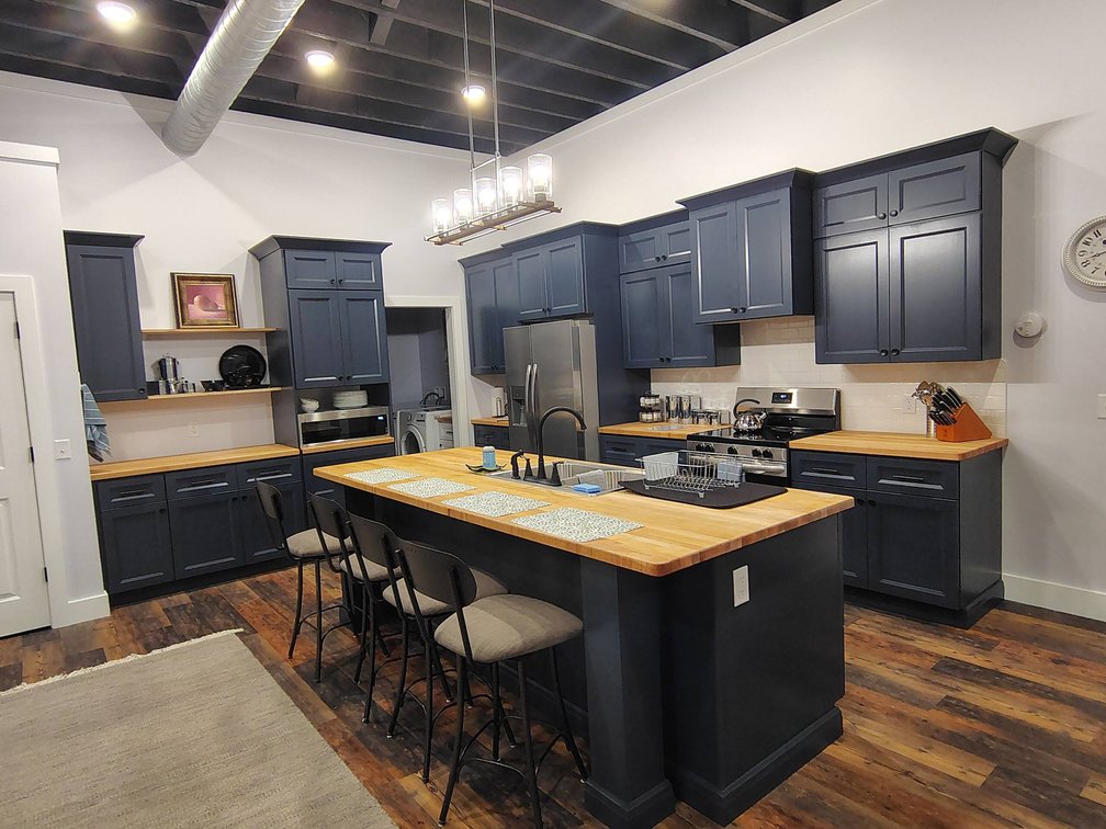 Image for MINIMUM BID AUCTION $179,000! 110 W Main St