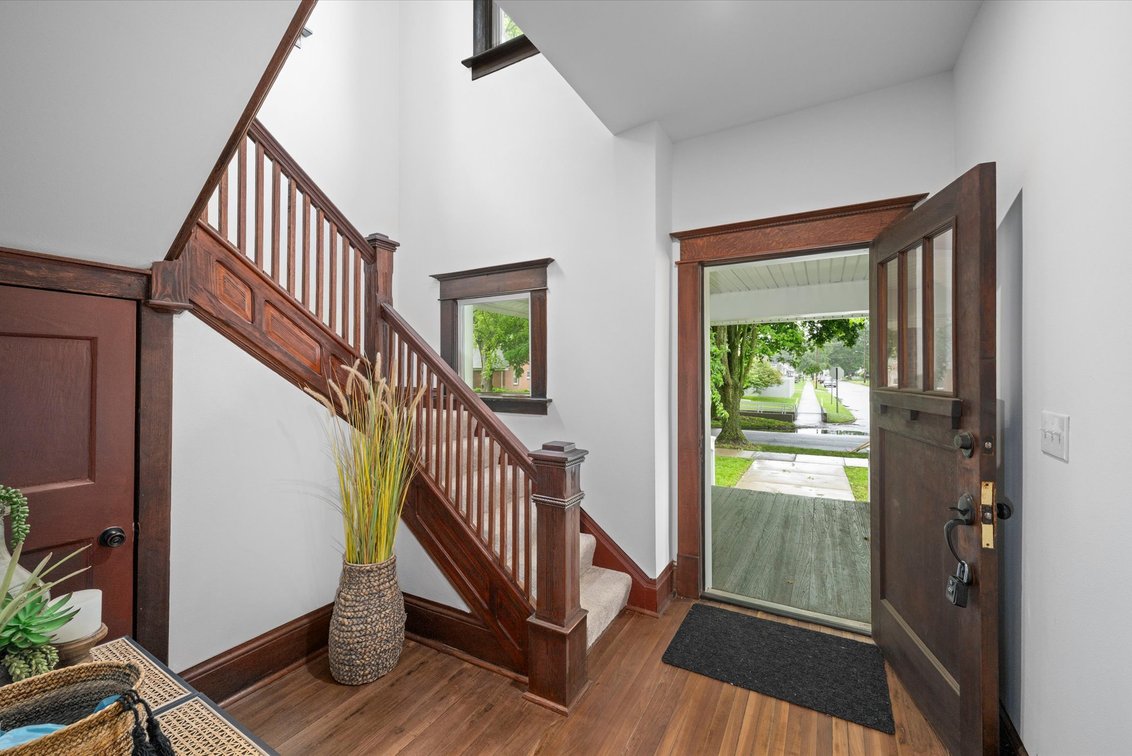 Image for REAL ESTATE AUCTION! 308 Monroe St