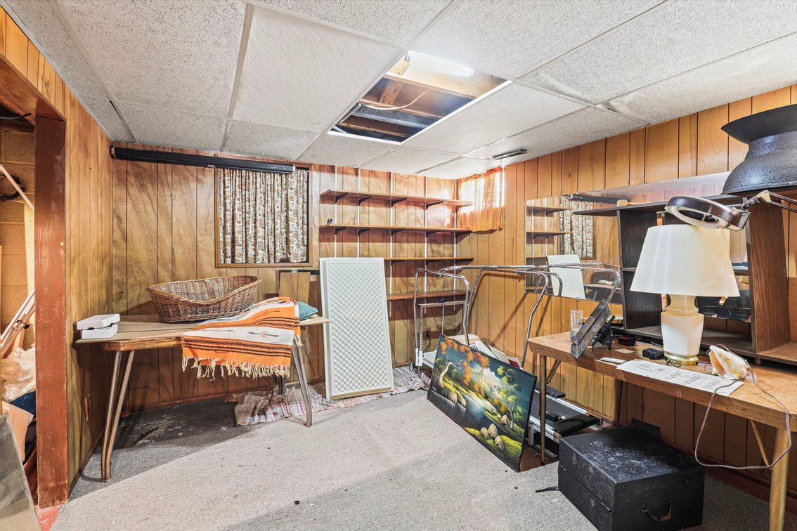 Image for MINIMUM BID AUCTION $100,000! 1943 Glencairn Ave