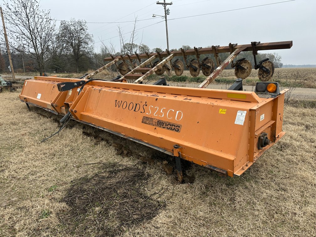 Woods S25CD Flail Shredder - Update has full PTO Shaft