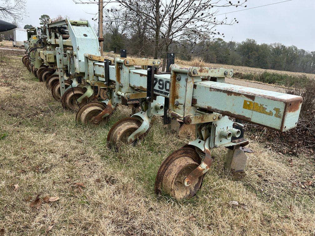 Orthman Z900 12-row 38" Stackfold Hipper 