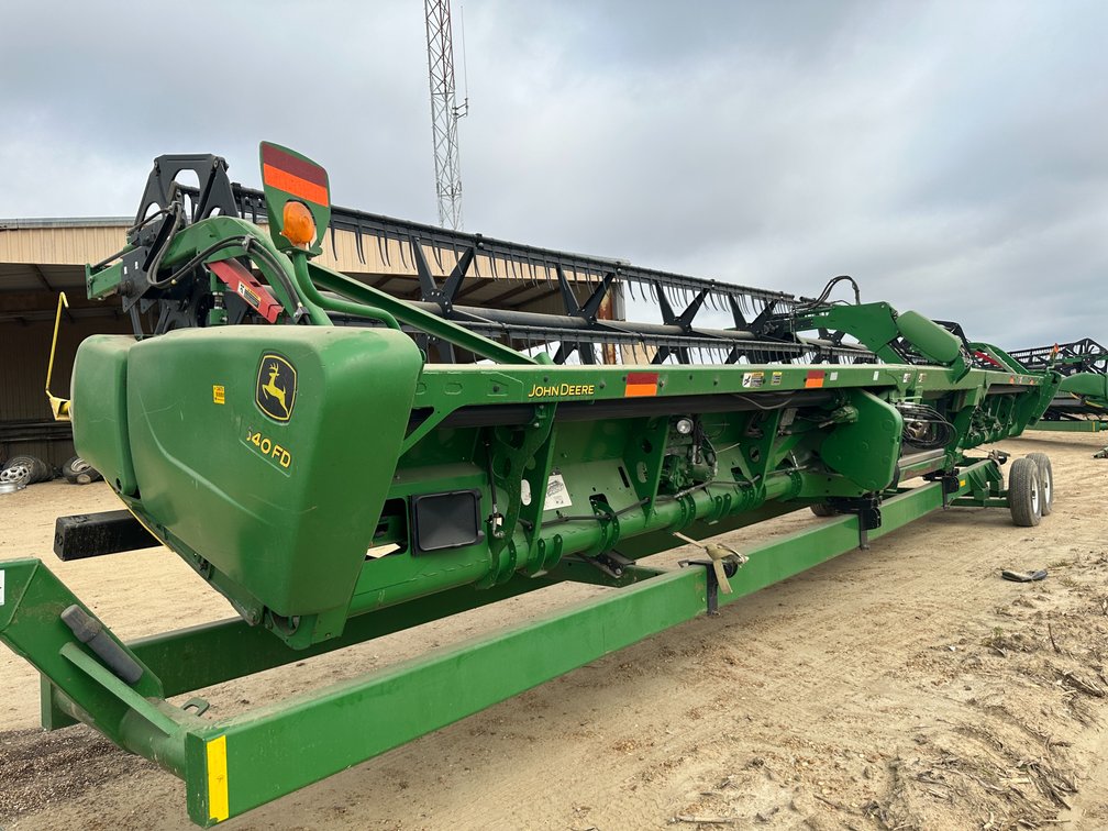 2015 John Deere 640FD Hydra Flex  40' Flex Draper Header  Location: Site 1D