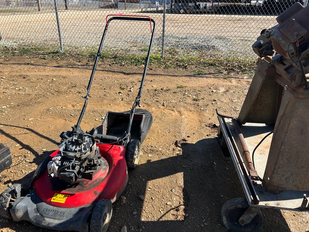 2022 Craftsman 11A-A2T2793 Lawn mower 1L06NK10208 Inv# 37613