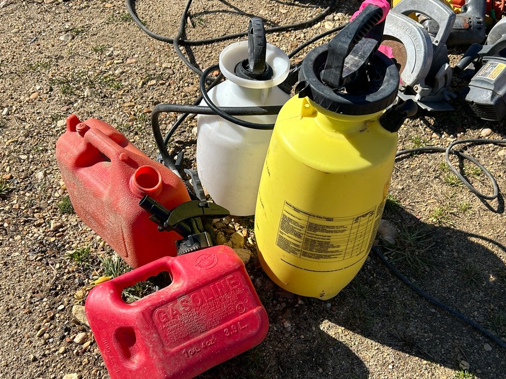 Lot of Gas cans, (1) sprayer, & misc parts Inv# 37671