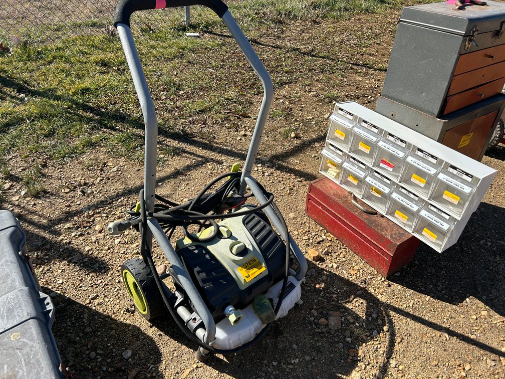 Sunjoe pressure washer Inv# 37839
