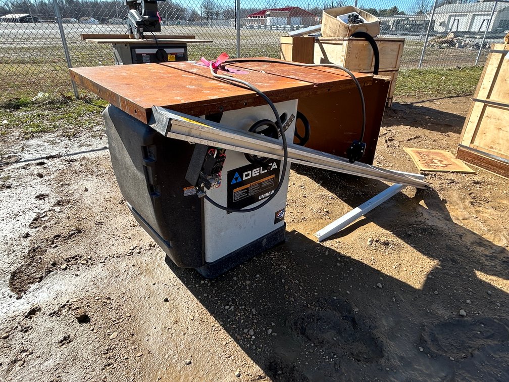 Delta Table saw Inv# 37843