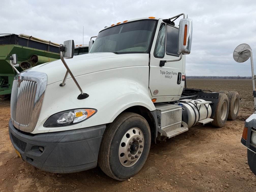 2016 International Prostar+  T/A Daycab Truck Tractor VIN: 1HSDJAPR4GH216204