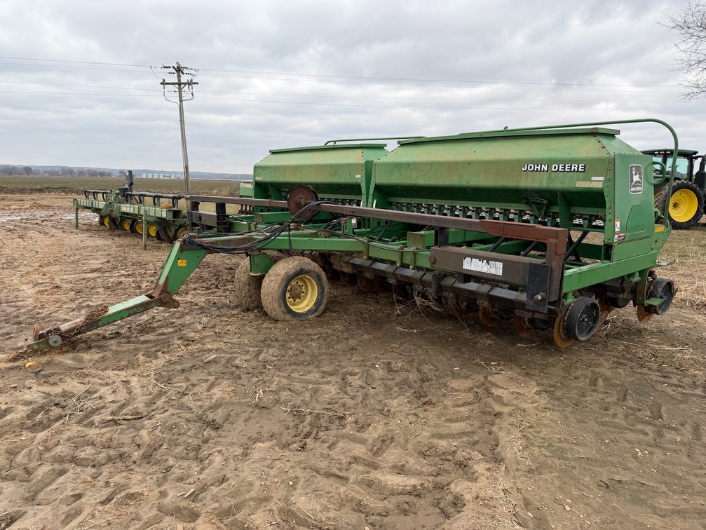 John Deere 1560 20'  Grain Drill