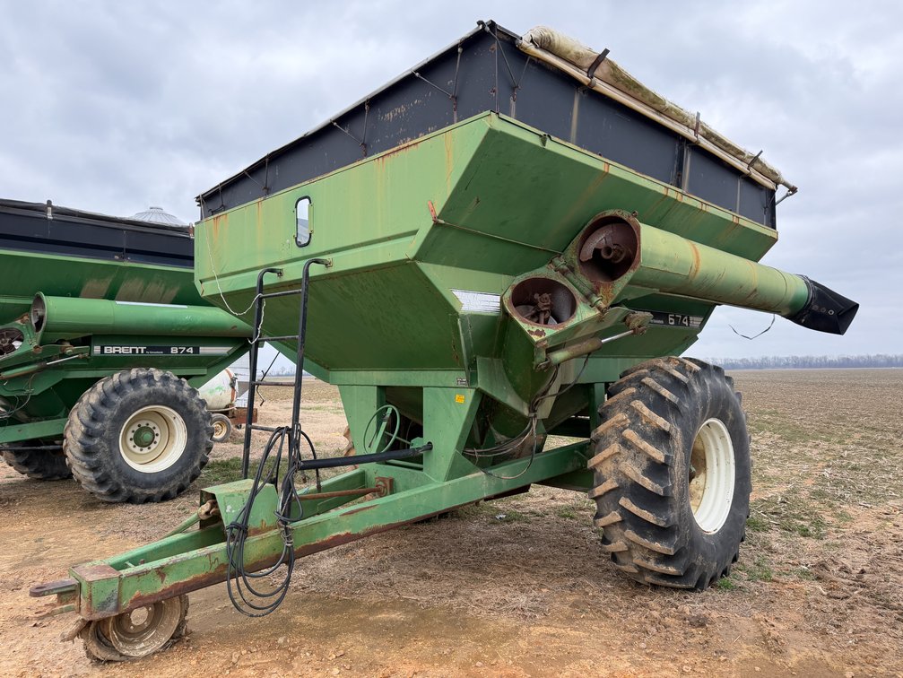 Brent 674 Grain Cart