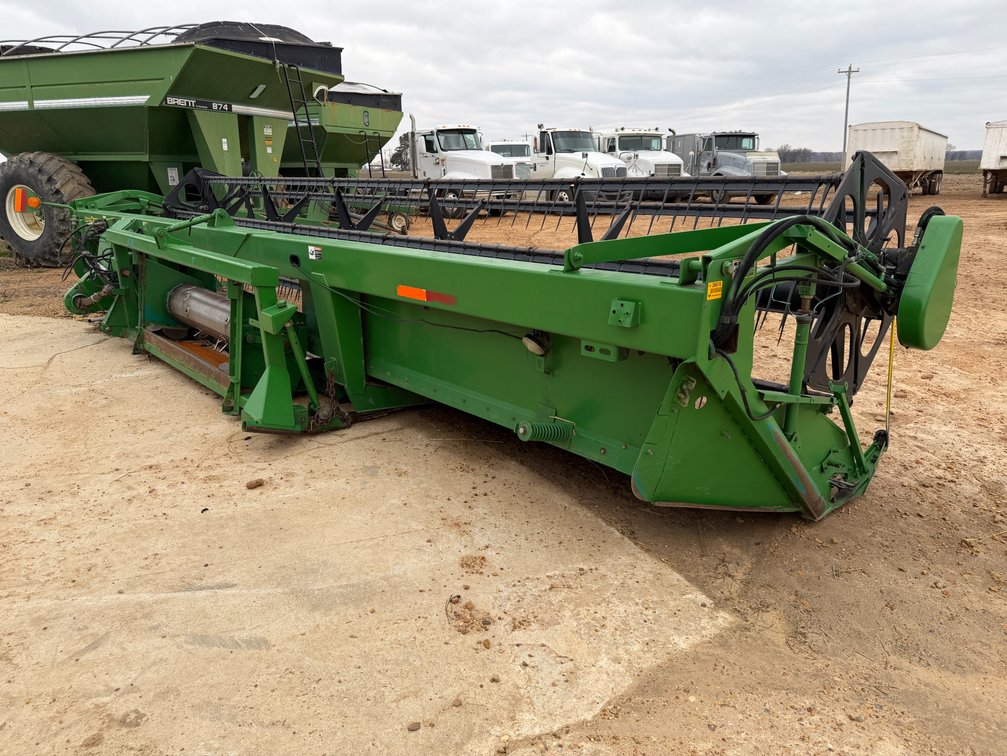 2004 John Deere 925D 25' Platform Header