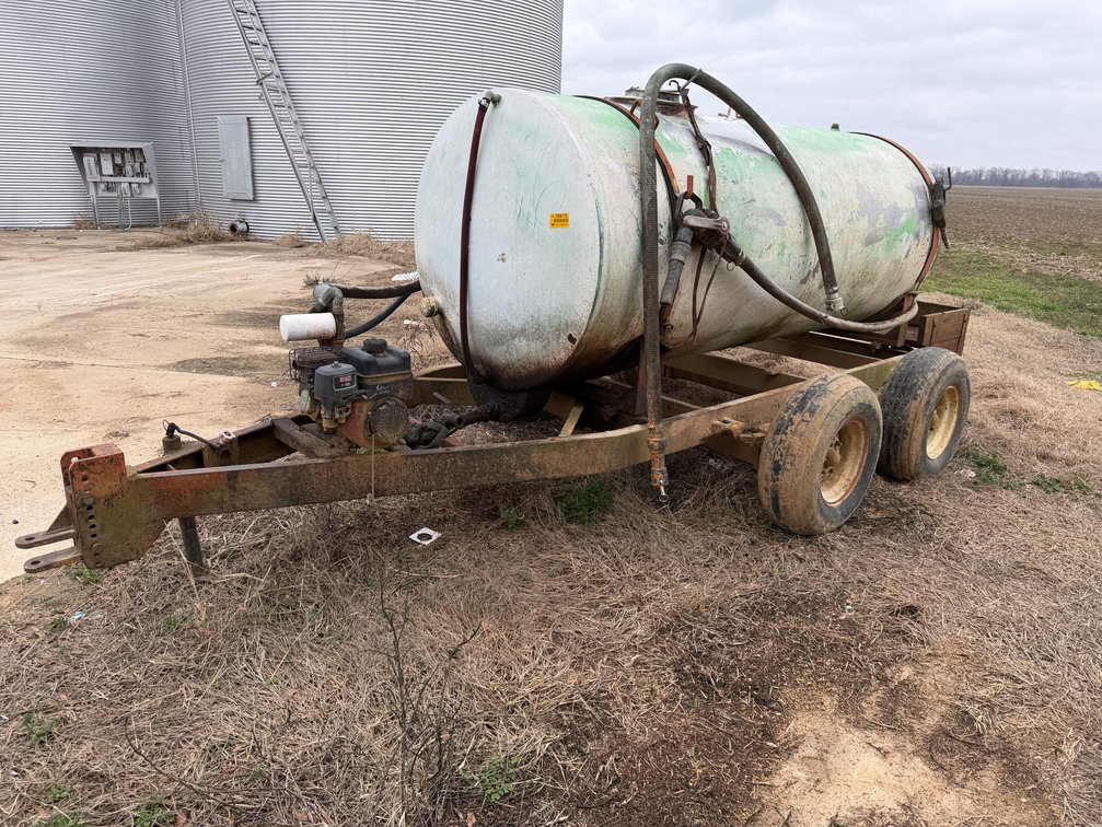 ~950gal T/A Fuel Trailer