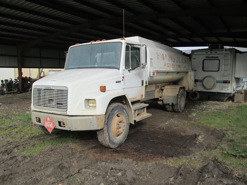 2001 Freightliner  FL70  S/A Single Cab Fuel Truck  1FVABTAK71HH95865
