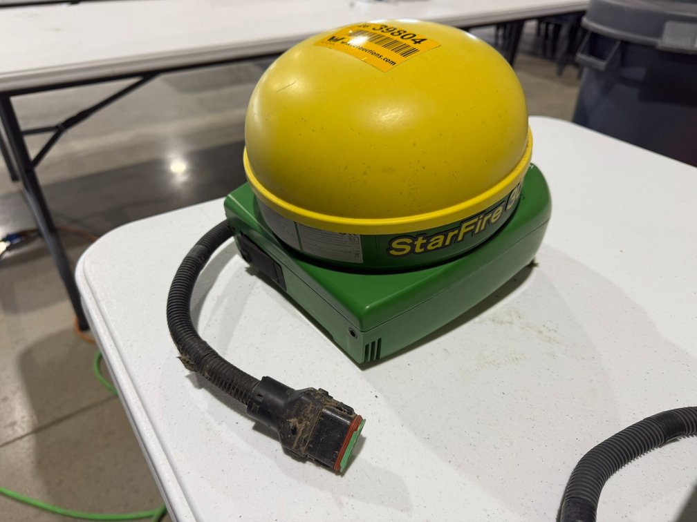 John Deere StarFire 3000 Guidance Receiver