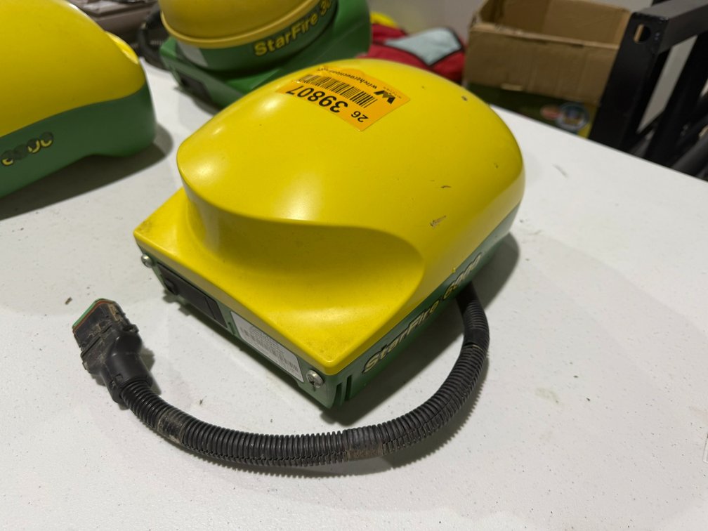 John Deere StarFire 6000 Guidance Receiver