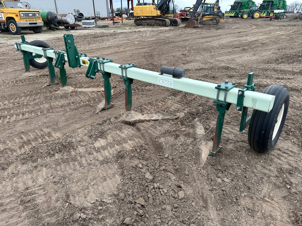 KMC 6-row 38" Vine Lifter