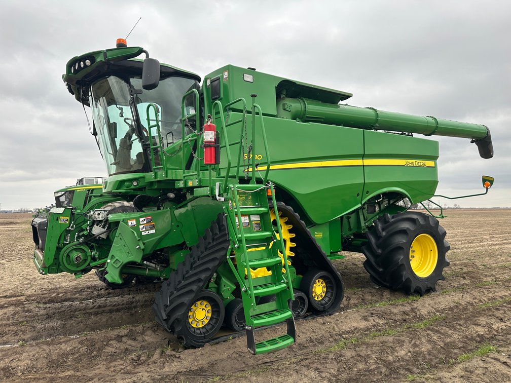 2020 John Deere S780  Combine