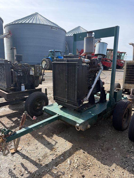 Jonn Deere 4 cyl Power Unit w/ Trailer