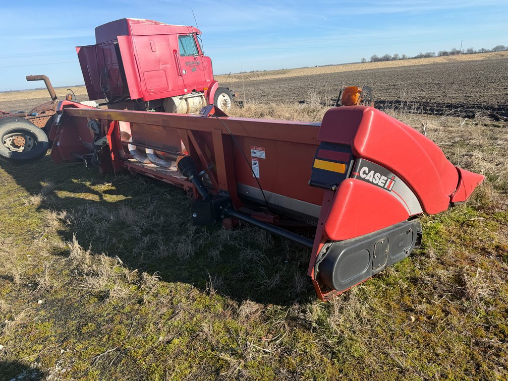 2012 Case IH 3408 8-row 30 Corn Header