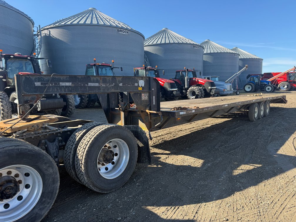 1995 W&W 34' T/A Gooseneck Flatbed Trailer 11W5F3436SW214244