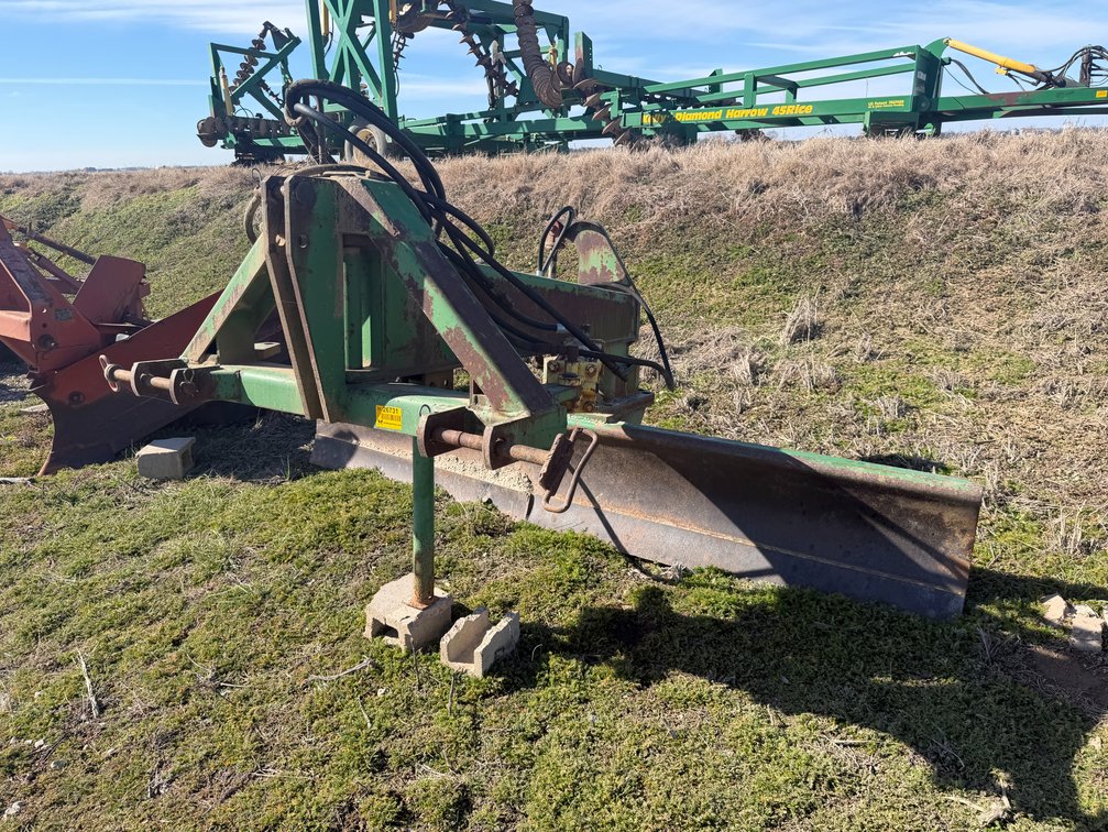 John Deere 9' Blade